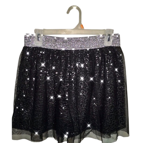 HELLO KITTY Black Sequin Sparkly Skirt 🌸 - Picture 3 of 8